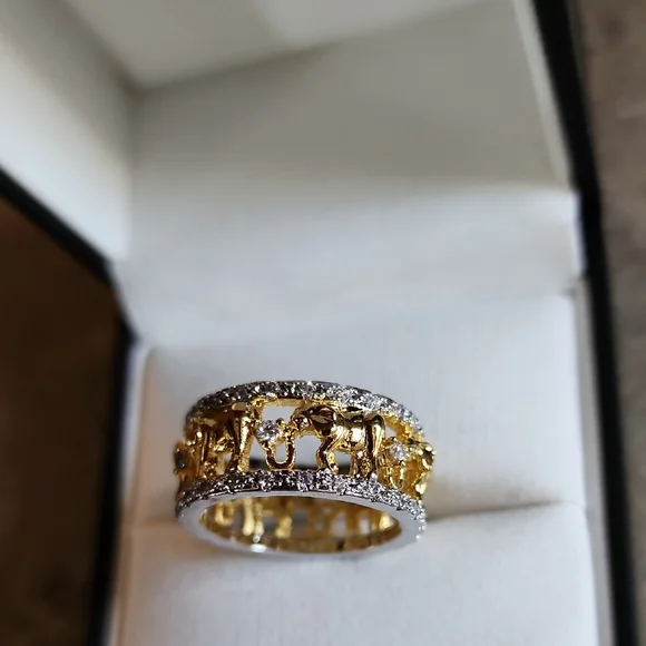 Elegant Gold and Silver Elephant Ring - Picture 12 of 16